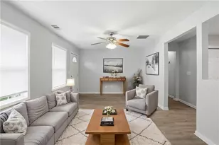774 Linda Way, Forest Park, GA 30297 - Photo 2