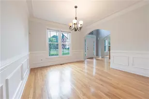 1073 Towne Lk Hls E, Woodstock, GA 30189 - Photo 4