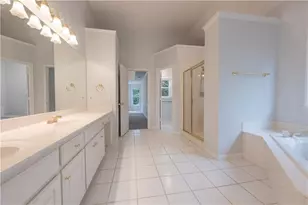 1073 Towne Lk Hls E, Woodstock, GA 30189 - Photo 24