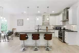 400 Gatehouse Ct, Alpharetta, GA 30009 - Photo 12