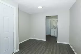 2065 Alison Ct, Atlanta, GA 30311 - Photo 4