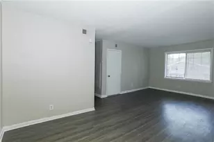 2065 Alison Ct, Atlanta, GA 30311 - Photo 2