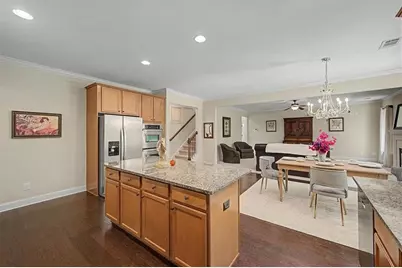 811 Ravenstone Way, Canton, GA 30115 - Photo 16