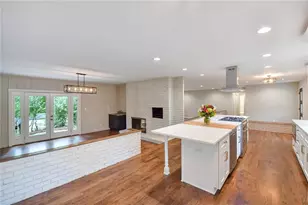4176 Triple Creek Ct NE, Atlanta, GA 30319 - Photo 10