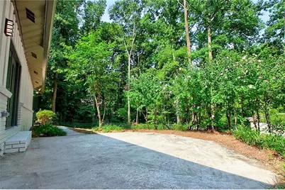 4176 Triple Creek Court NE, Atlanta, GA 30319 - Photo 24