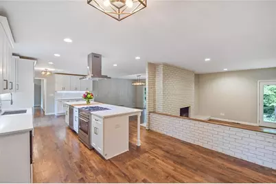 4176 Triple Creek Court NE, Atlanta, GA 30319 - Photo 8