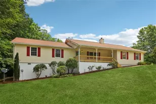 2810 Quillians Ct, Gainesville, GA 30506 - Photo 2