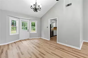 399 Hearth Pl, Lawrenceville, GA 30043 - Photo 8
