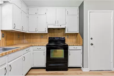 399 Hearth Place, Lawrenceville, GA 30043 - Photo 18