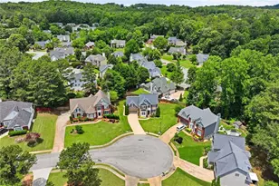 5437 Blue Cedar Dr, Sugar Hill, GA 30518 - Photo 4