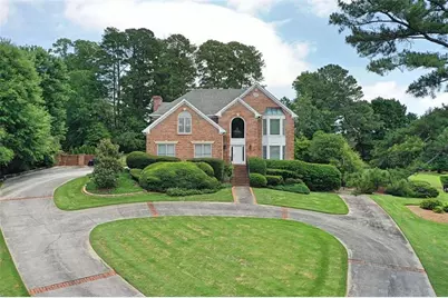 1104 Thorn Apple Court SE, Conyers, GA 30013 - Photo 4