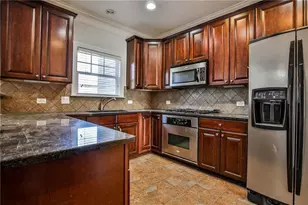 1934 Cobblestone Cir NE, Atlanta, GA 30319 - Photo 8