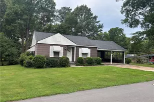 224 Summit St, Cartersville, GA 30120 - Photo 1