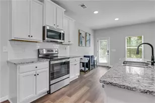 4950 Zoya Ct SW, Atlanta, GA 30331 - Photo 8