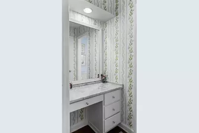 1556 Walthall Court NW, Atlanta, GA 30318 - Photo 20