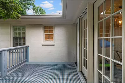 1556 Walthall Court NW, Atlanta, GA 30318 - Photo 38