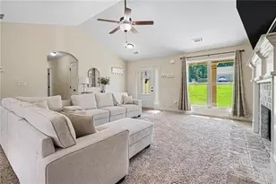 48 Robins Lndg, Winder, GA 30680 - Photo 8