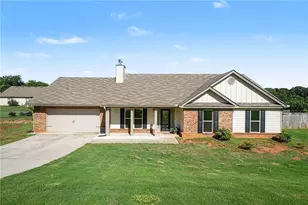 48 Robins Lndg, Winder, GA 30680 - Photo 1