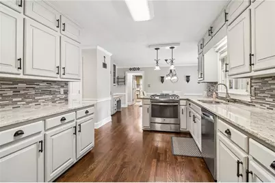 914 Newcastle Drive SW, Lilburn, GA 30047 - Photo 20