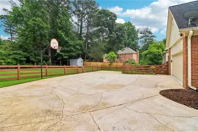 914 Newcastle Drive SW, Lilburn, GA 30047 - Photo 76
