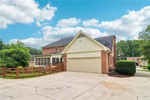 914 Newcastle Dr SW, Lilburn, GA 30047 - Photo 74