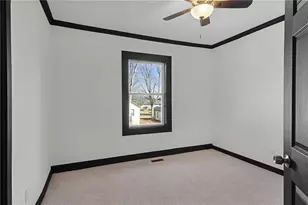 391 S Bend Ave SE, Atlanta, GA 30315 - Photo 8