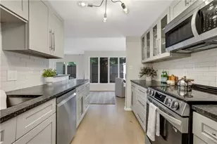 9 Ivy Gates NE, Atlanta, GA 30342 - Photo 14