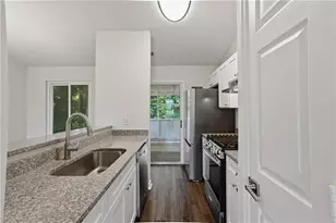 3318 Maison Ct, Lithonia, GA 30038 - Photo 2