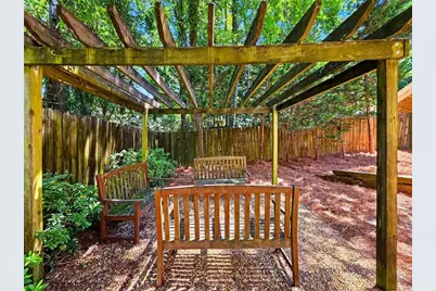 184 Peachtree Hollow Court, Atlanta, GA 30328 - Photo 2