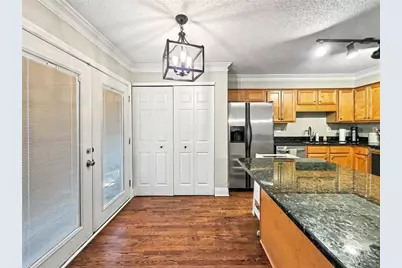 184 Peachtree Hollow Court, Atlanta, GA 30328 - Photo 8