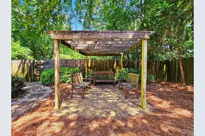 184 Peachtree Hollow Court, Atlanta, GA 30328 - Photo 22