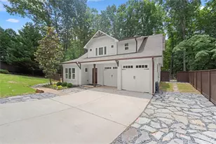 7135 Haw Creek Pl, Gainesville, GA 30506 - Photo 2