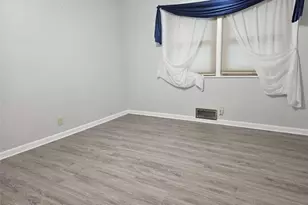989 Rudolph St, Gainesville, GA 30501 - Photo 4