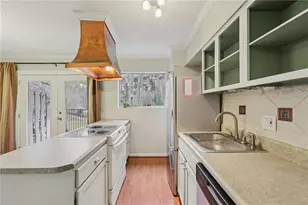 3085 Colonial Way, Atlanta, GA 30341 - Photo 8