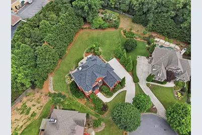 9070 Preston Lane, Suwanee, GA 30024 - Photo 2