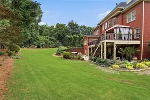 9070 Preston Ln, Suwanee, GA 30024 - Photo 6