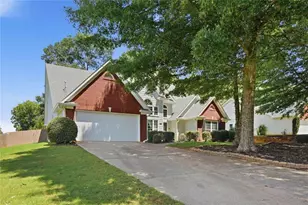5780 Newberry Point Dr, Flowery Branch, GA 30542 - Photo 2