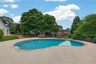 12190 Charlotte Dr, Alpharetta, GA 30004 - Photo 14