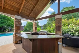 12190 Charlotte Dr, Alpharetta, GA 30004 - Photo 20