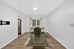 4894 Candlewood Ln, Stone Mountain, GA 30088 - Photo 10