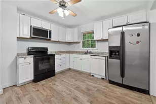 4894 Candlewood Ln, Stone Mountain, GA 30088 - Photo 12