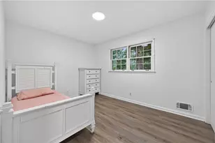 4894 Candlewood Ln, Stone Mountain, GA 30088 - Photo 18