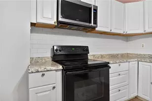 4894 Candlewood Ln, Stone Mountain, GA 30088 - Photo 16