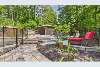 10 Quarry Lake Court, Atlanta, GA 30342 - Photo 10