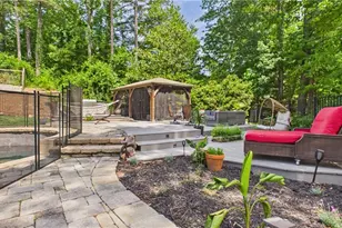 10 Quarry Lake Ct, Atlanta, GA 30342 - Photo 10