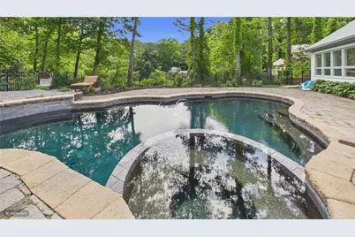 10 Quarry Lake Court, Atlanta, GA 30342 - Photo 4
