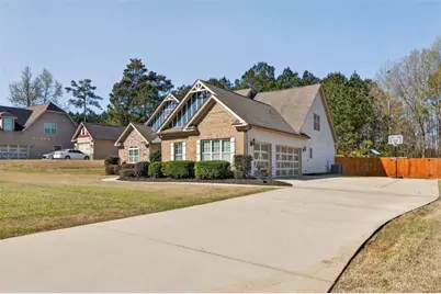 137 Caraway Road, Locust Grove, GA 30248 - Photo 4