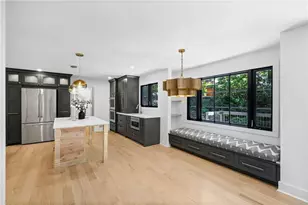 140 N Bluff, Alpharetta, GA 30004 - Photo 14