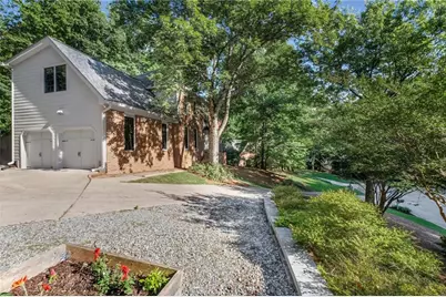 140 N Bluff, Alpharetta, GA 30004 - Photo 38