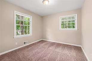 6436 Piney Cir SW, Mableton, GA 30126 - Photo 6